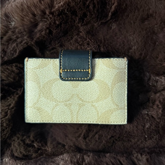 Coach Wallet ! - Picture 3 of 4